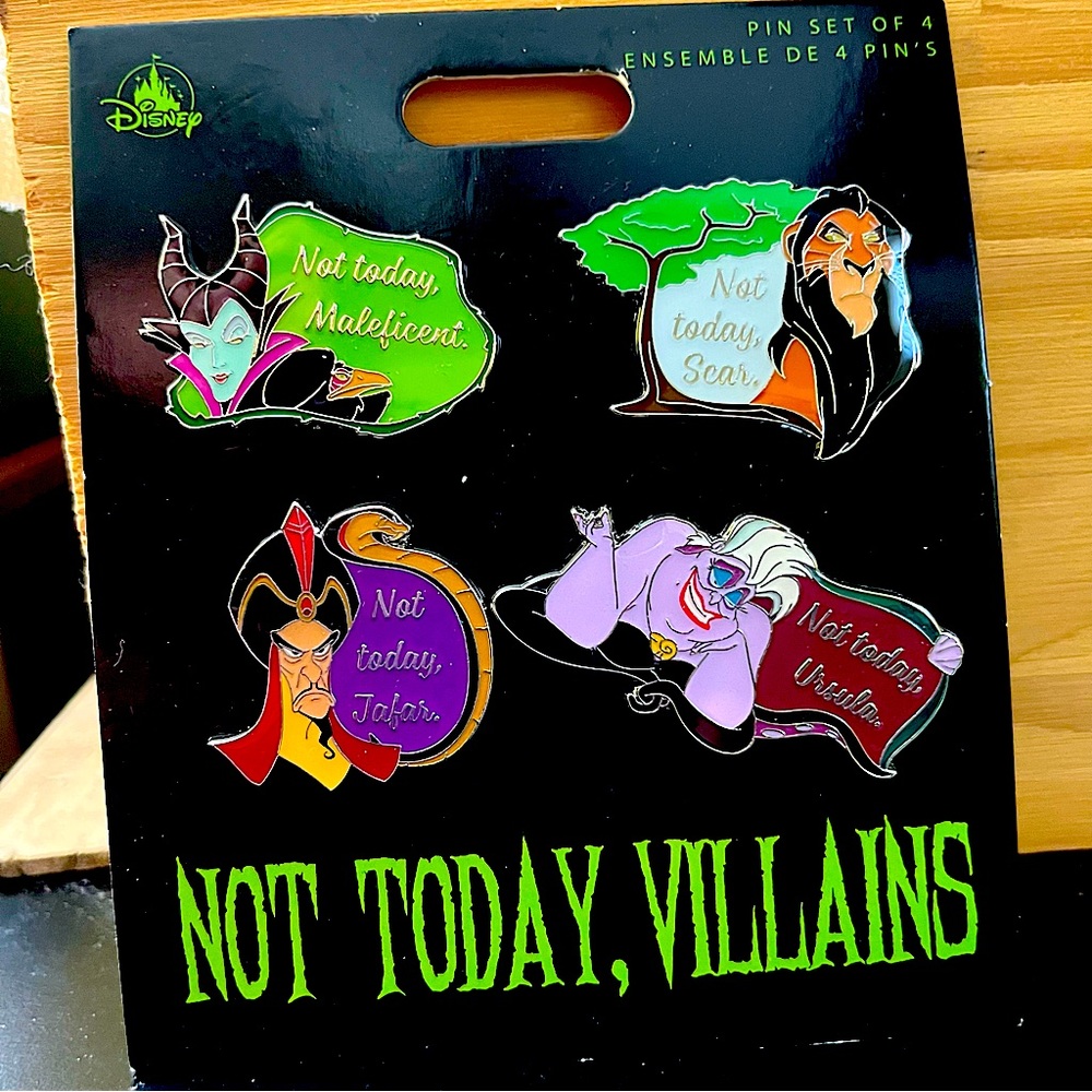 New Set of Disney Villain Collectable Pins